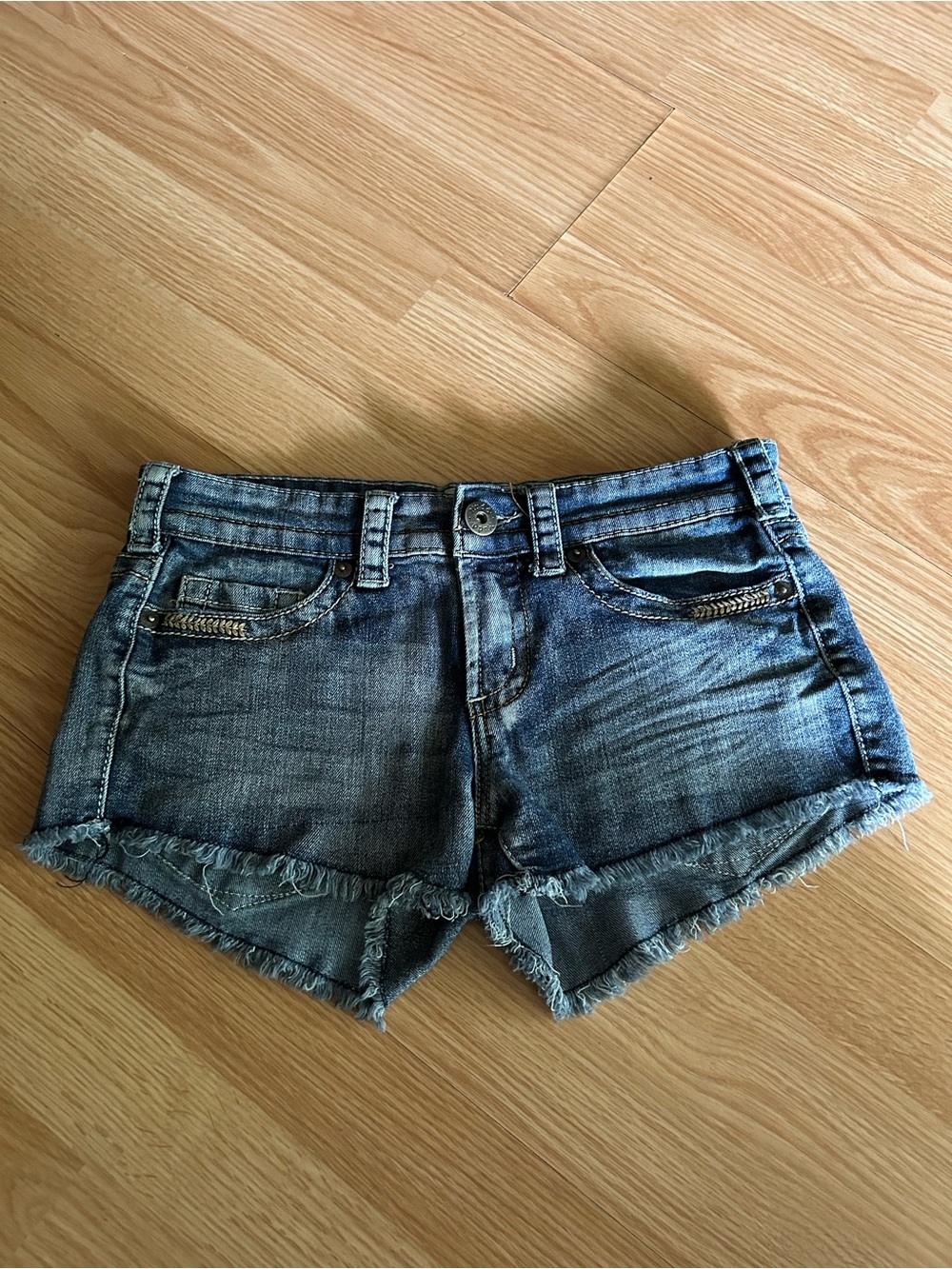 Vintage Mudd Denim Low Rise Fringe Hem Y2K Jean Shorts Size 5